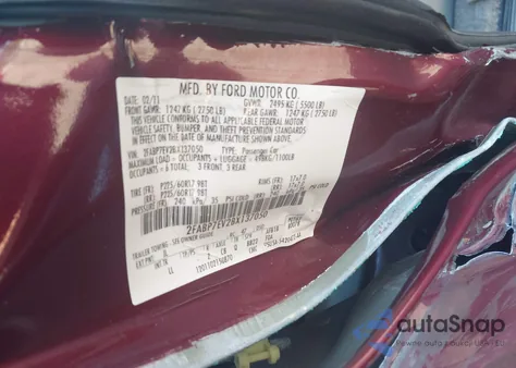 2011 Ford Crown Victoria Lx z USA, uszkodzony, nr VIN 2FABP7EV2BX137050